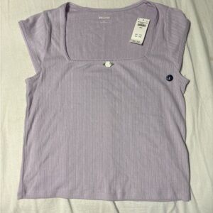 Hollister Women's Light Purple Ribbed Tee